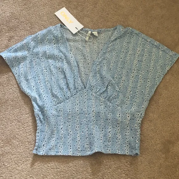 ONLY blue top - Picture 5 of 8